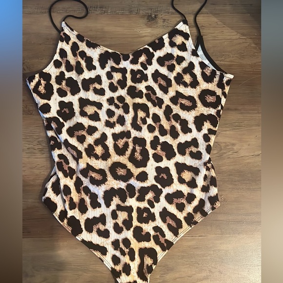 Leopard Print Bodysuit - Picture 1 of 3